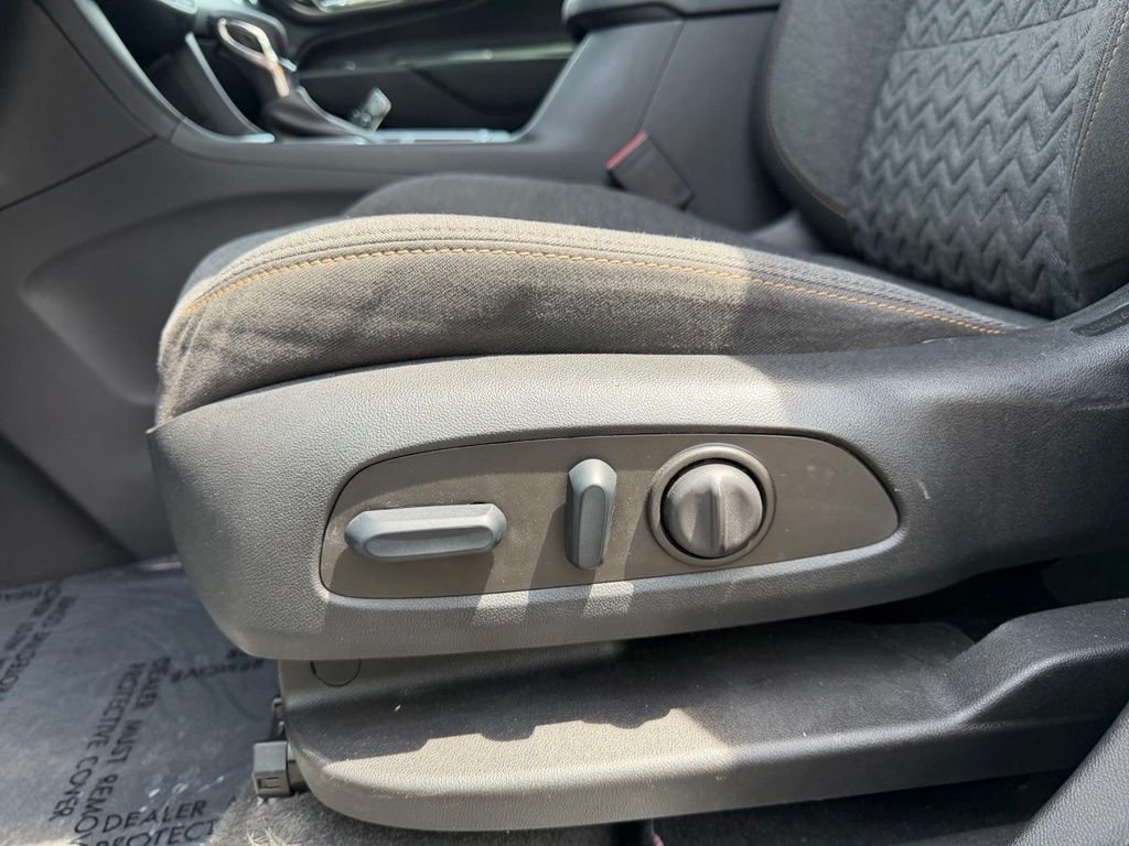 Used 2022 Silver Ice Metallic Chevrolet LT image 15