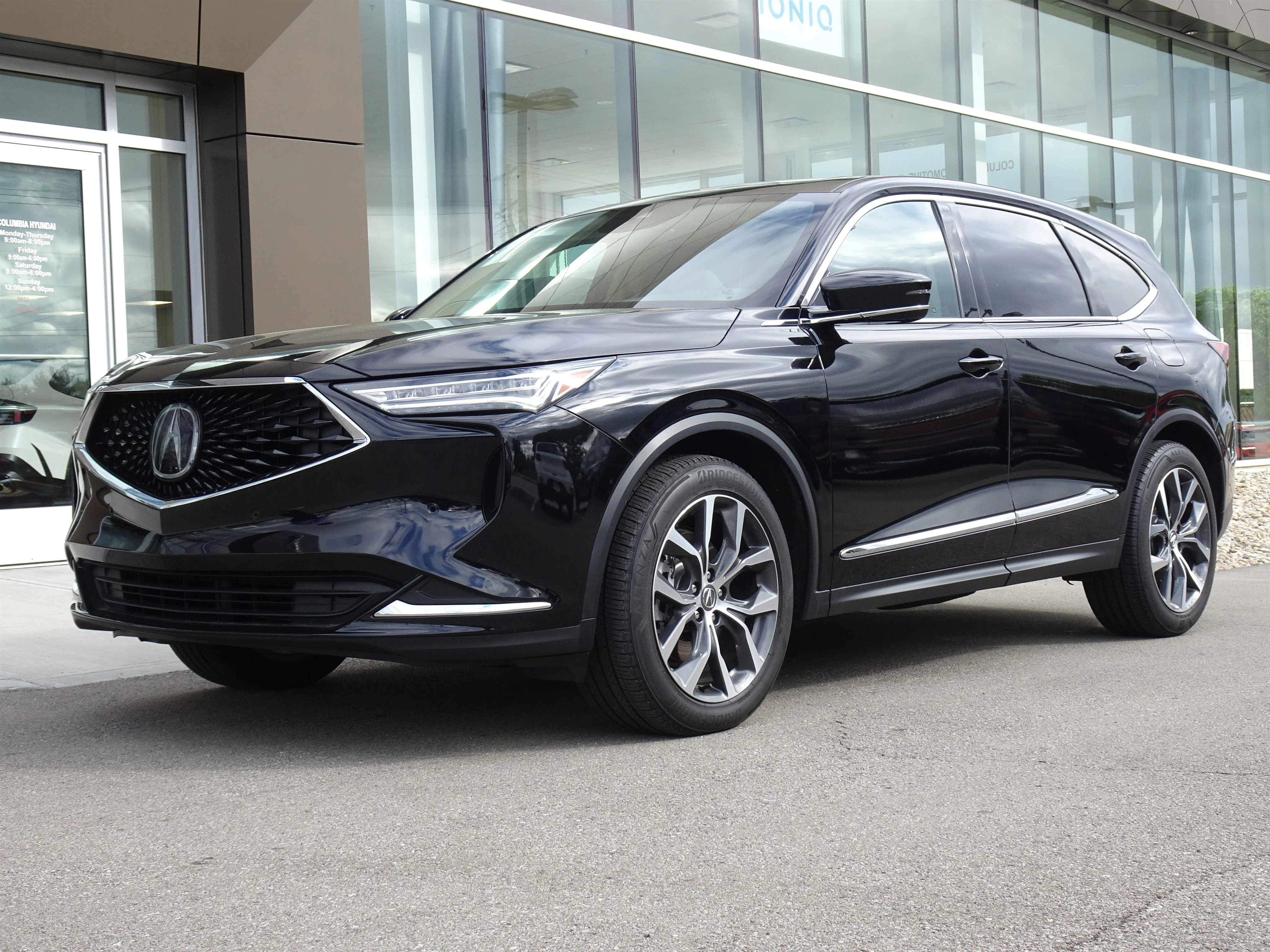 2023 Acura MDX SH-AWD w/Technology Package's photo