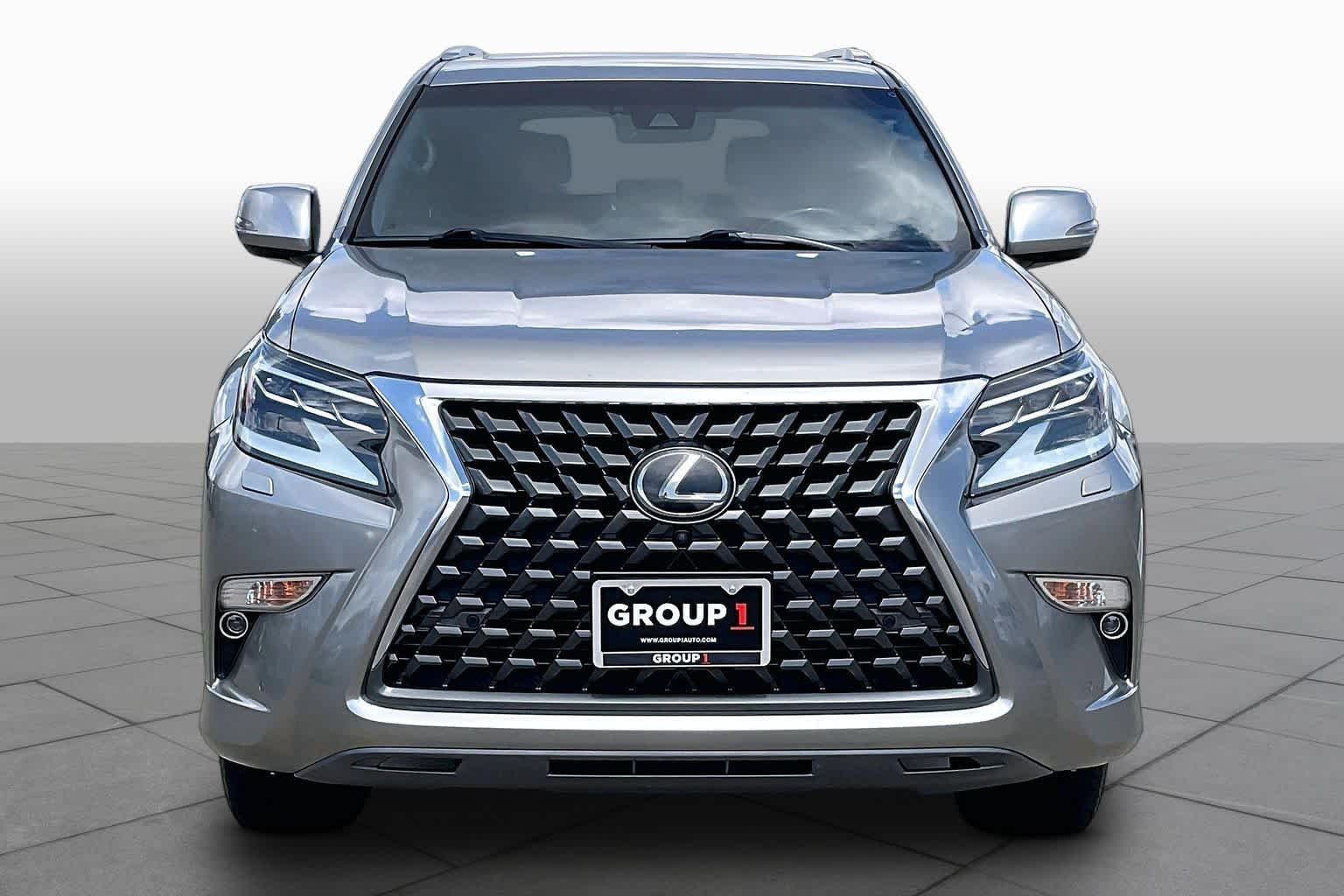 Used 2021 Atomic Silver Lexus Luxury image 4