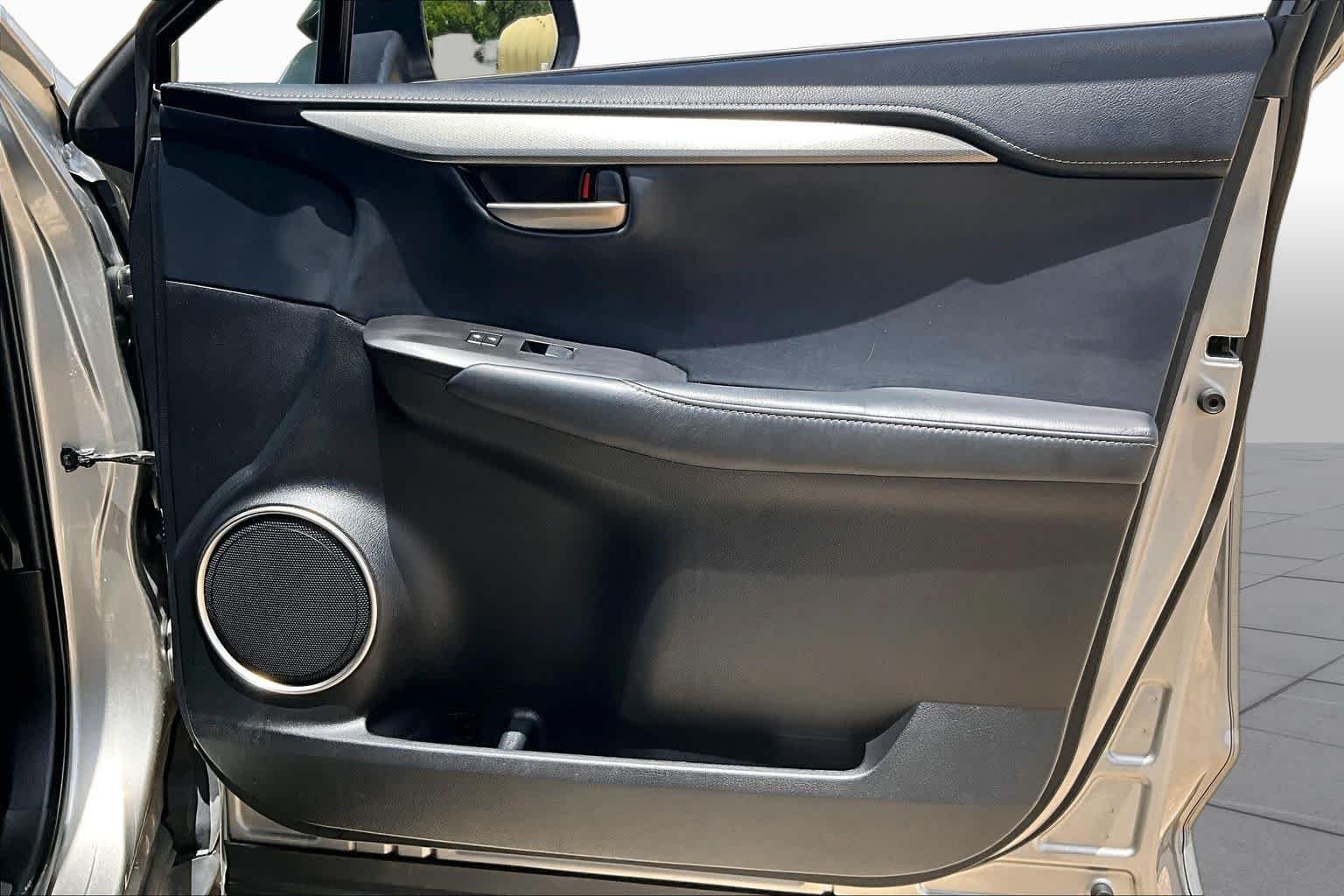 Used 2015 Atomic Silver Lexus F Sport image 21