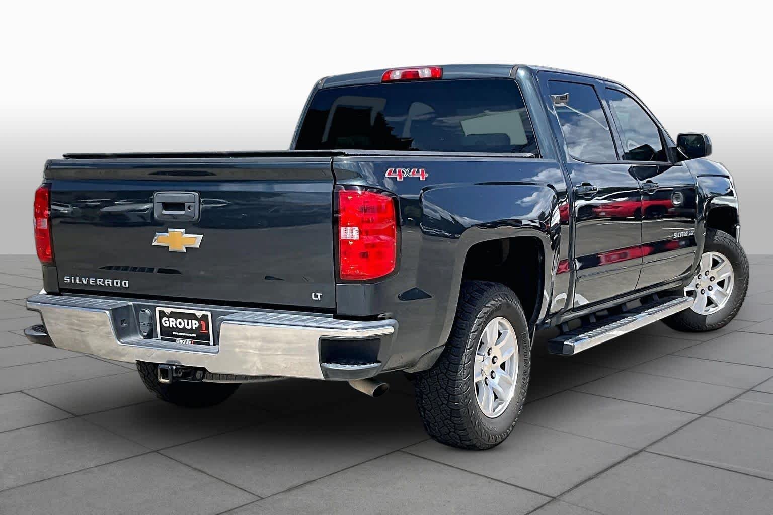 Used 2017 Graphite Metallic Chevrolet LT image 11