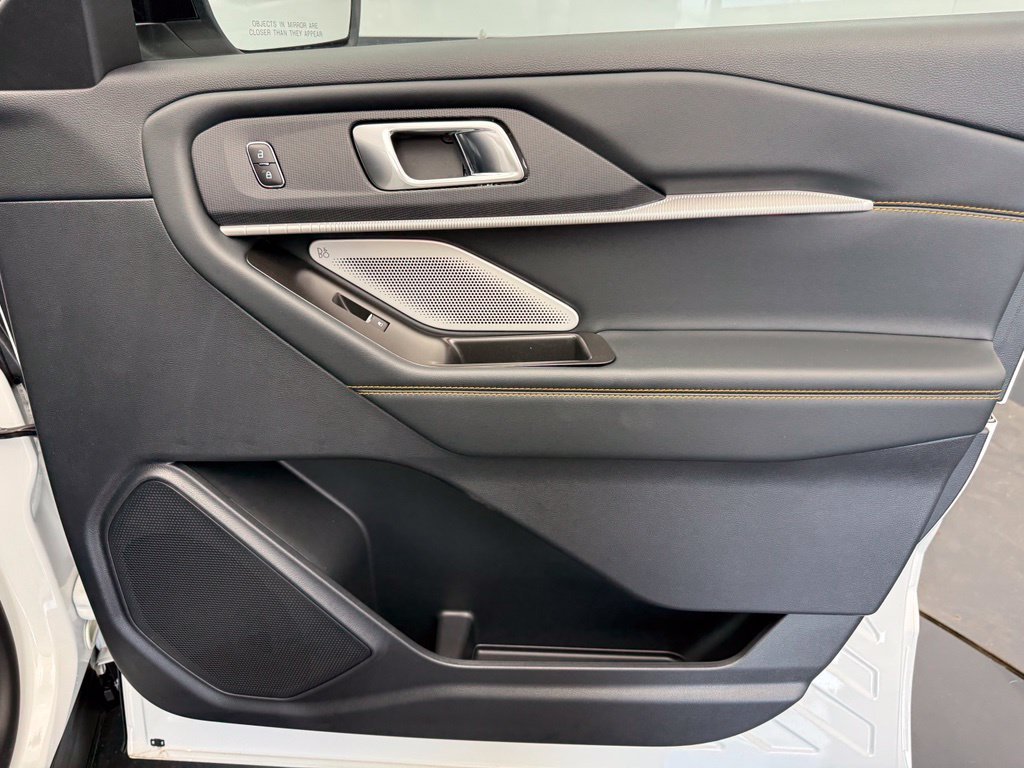 New 2026 Star White Metallic Tri-Coat Ford Tremor® image 70