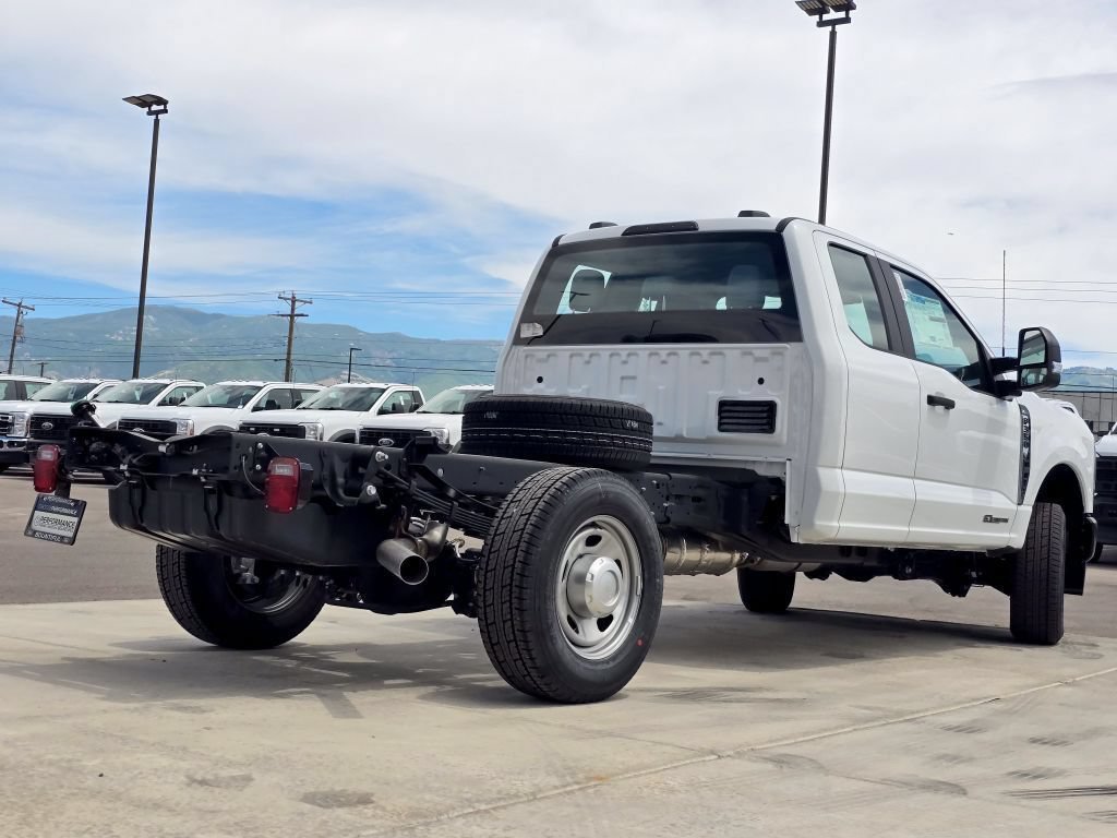 New 2026 Oxford White Ford XL image 25