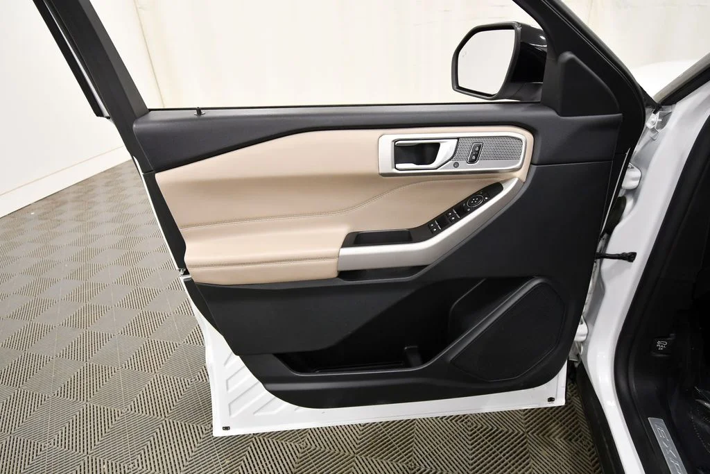 2023 Ford Explorer Limited - Photo 14