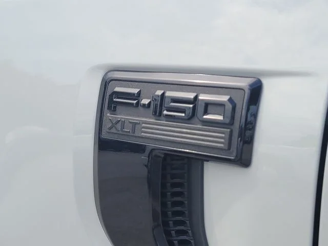 Used 2024 White Ford XLT image 9