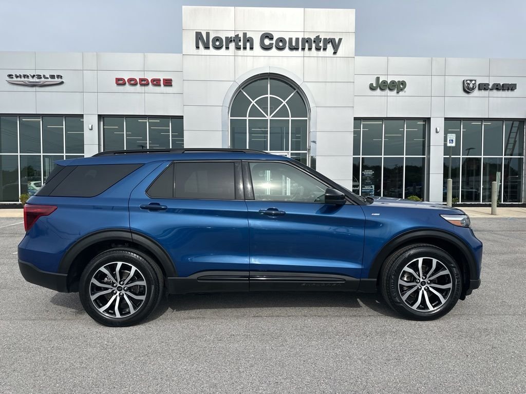 2022 Ford Explorer ST-LINE 4WD's photo