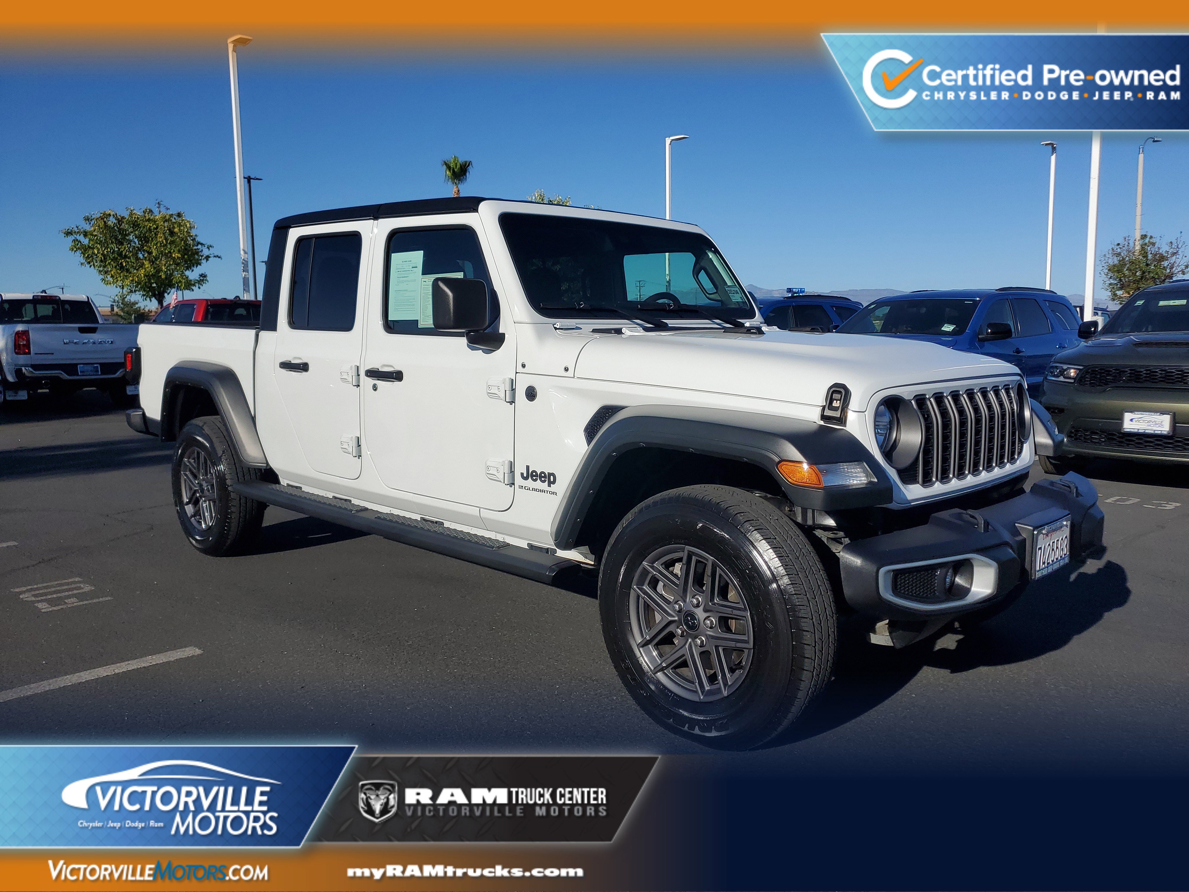 2025 Jeep Gladiator Sport S Auto's photo