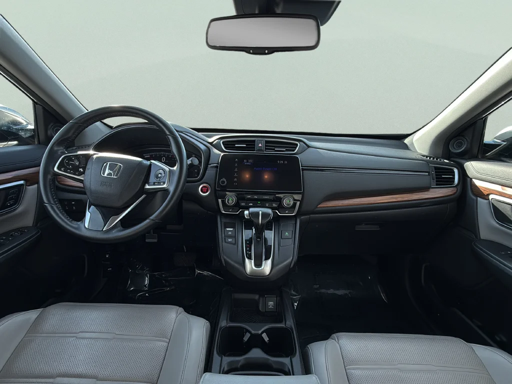 Used 2017 Silver Honda Touring image 23
