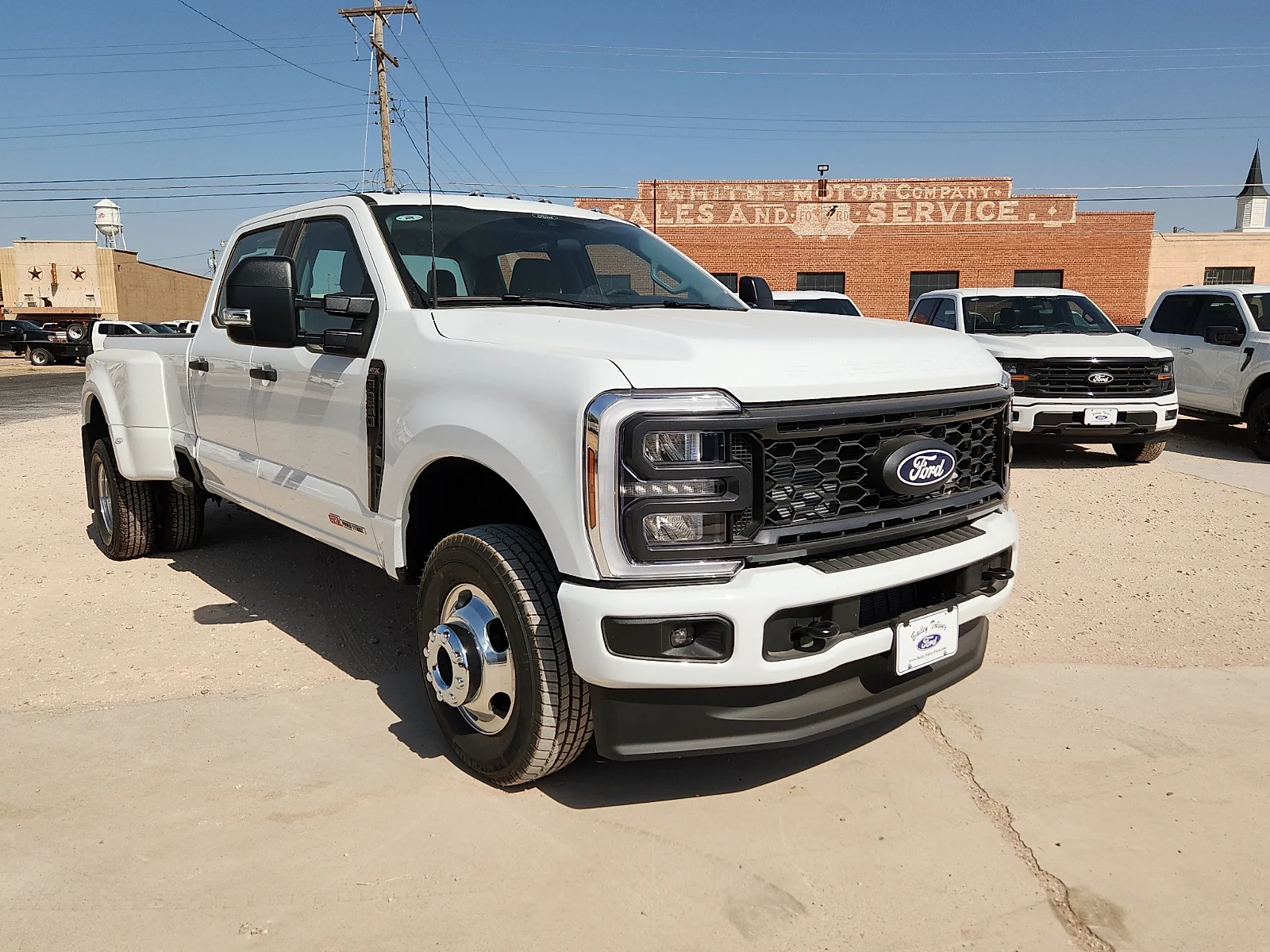 New 2027 Oxford White Ford XL image 1