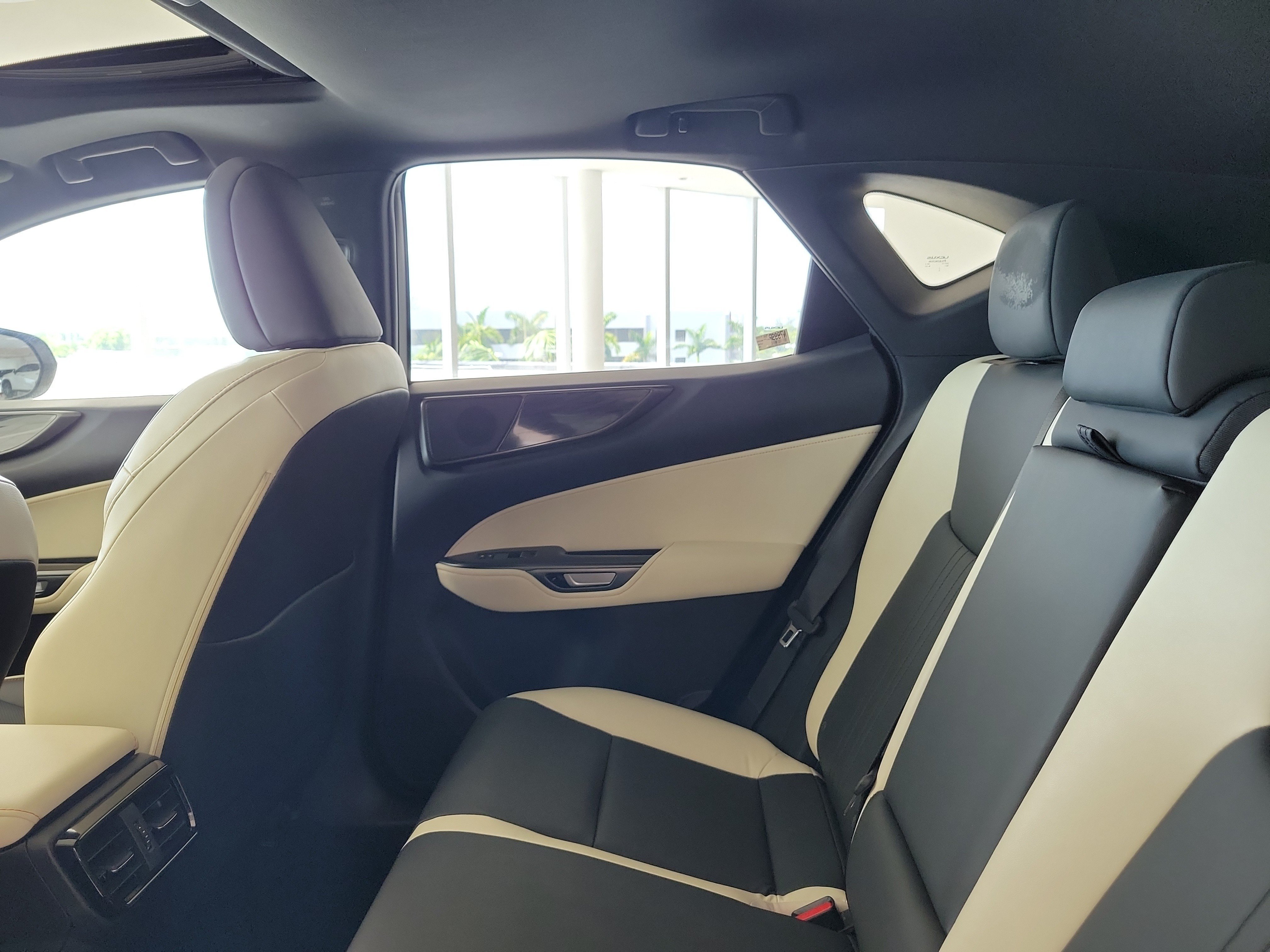 Used 2024 Atomic Silver Lexus NX 250 Premium image 16