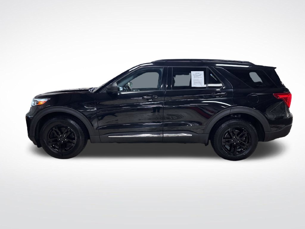 Used 2021 Black Ford XLT image 2