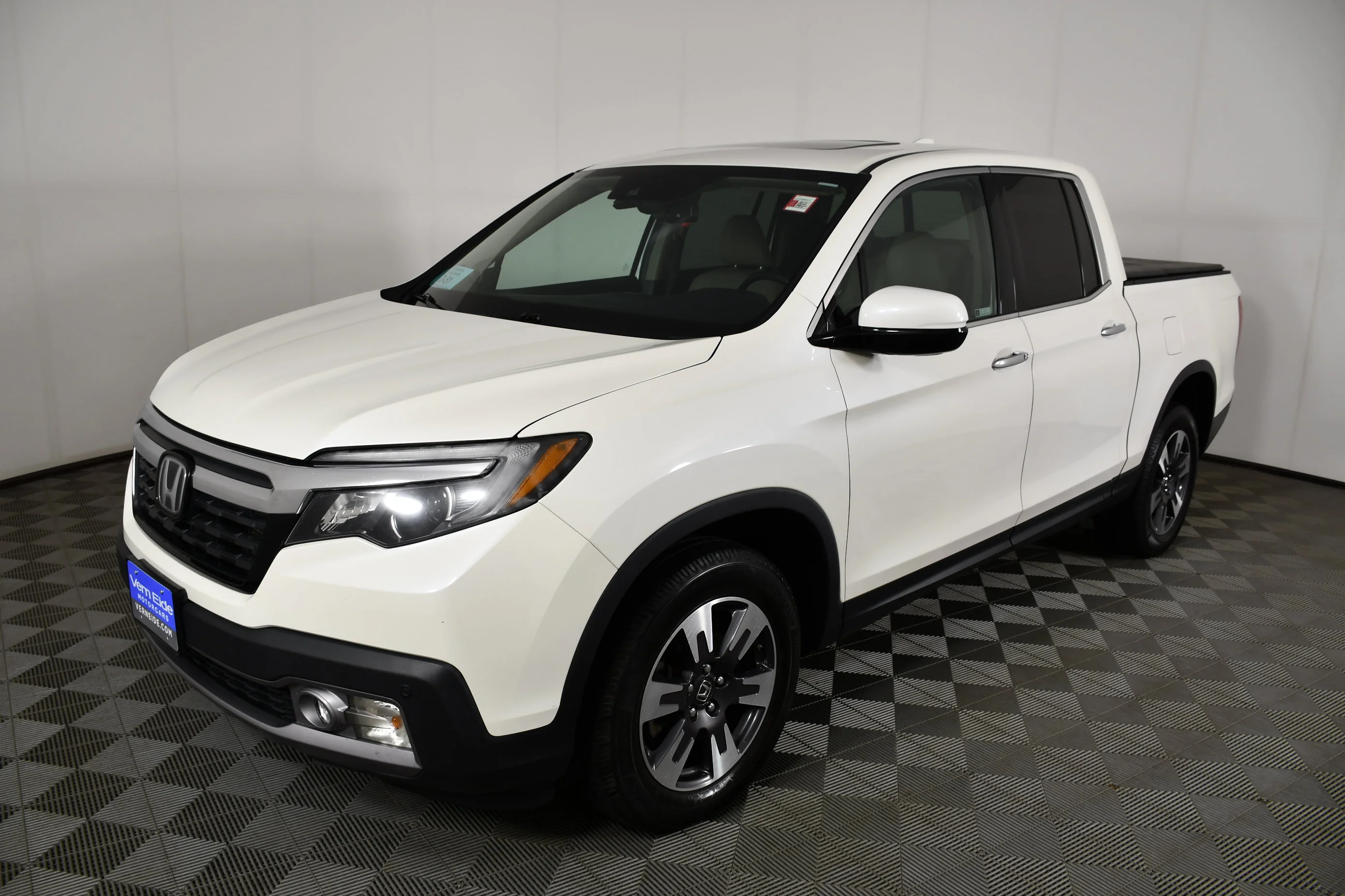 Used 2019 White Diamond Pearl Honda RTL-E image 10