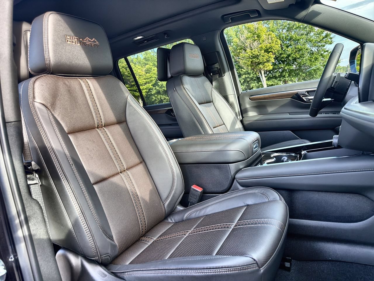 2026 Chevrolet Suburban High Country - Photo 23
