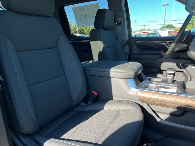 2026 Chevrolet Silverado 1500 photo 33 of 41