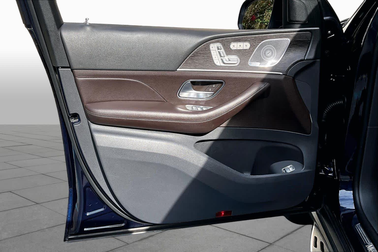 Used 2020 Lunar Blue Metallic Mercedes-Benz GLE 350 image 22