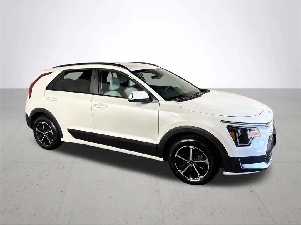 New 2026 Snow White Pearl Kia EX image 4