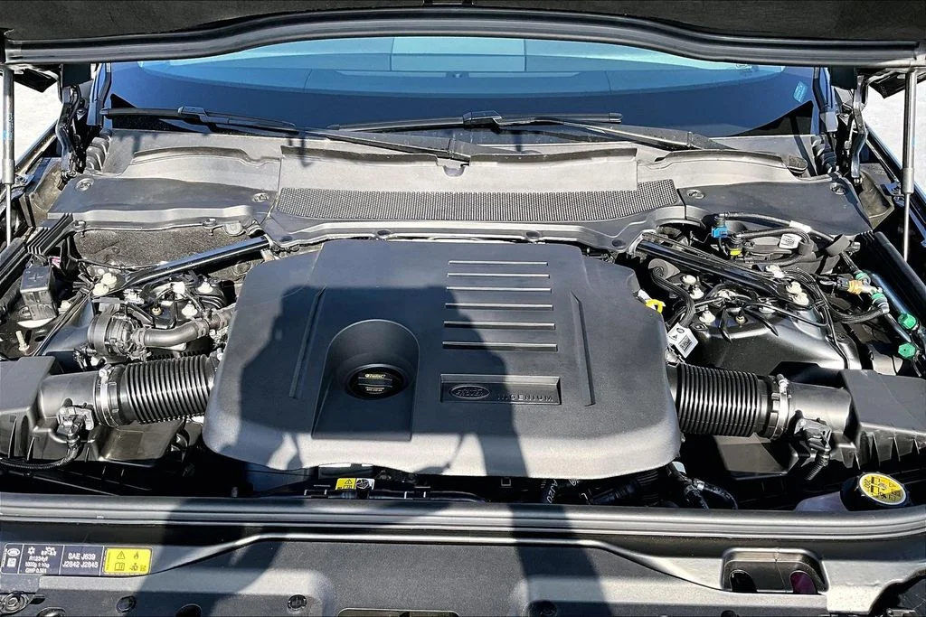 2025 Land Rover Discovery Dynamic SE - Photo 12