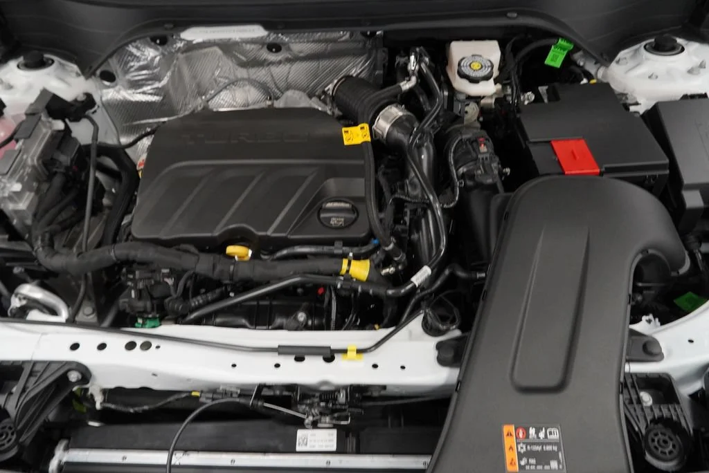 New 2026 Summit White Chevrolet LT image 41