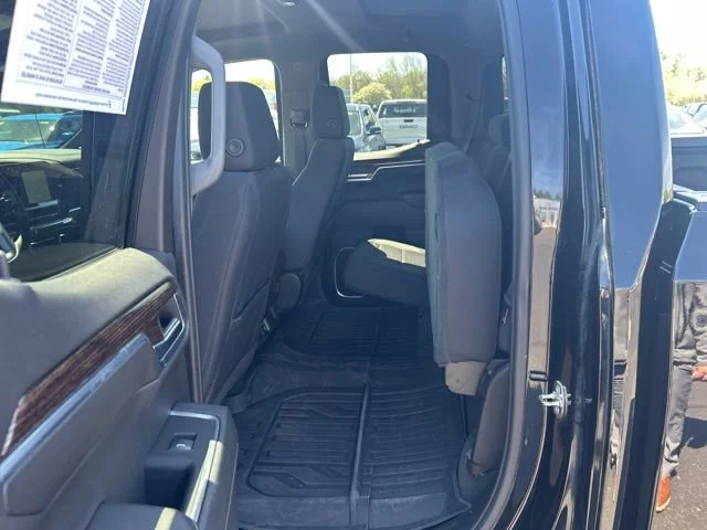 Used 2024 Onyx Black GMC Elevation image 24