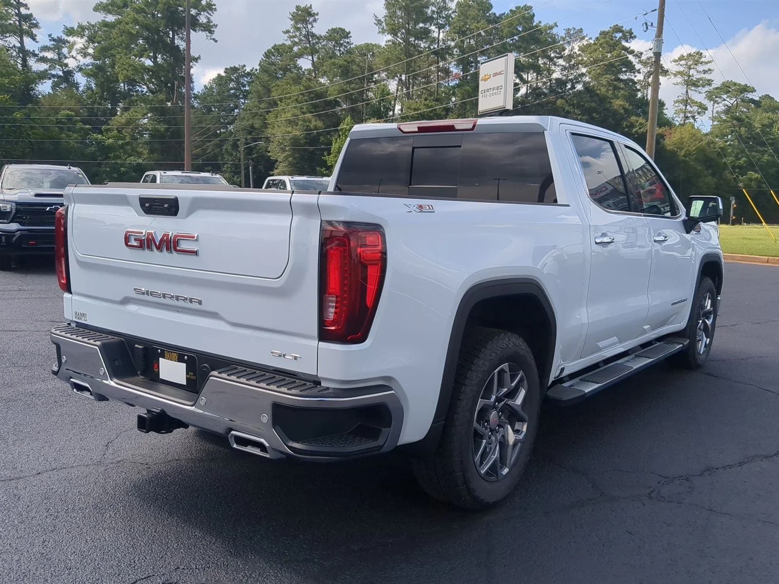 New 2026 Glacier White Tricoat GMC SLT image 32