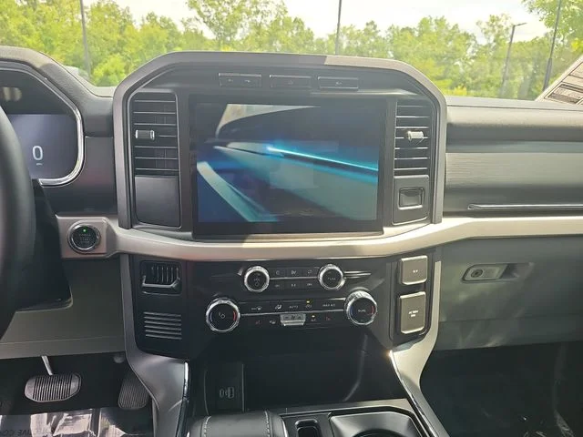 Used 2023 White Ford XLT image 19