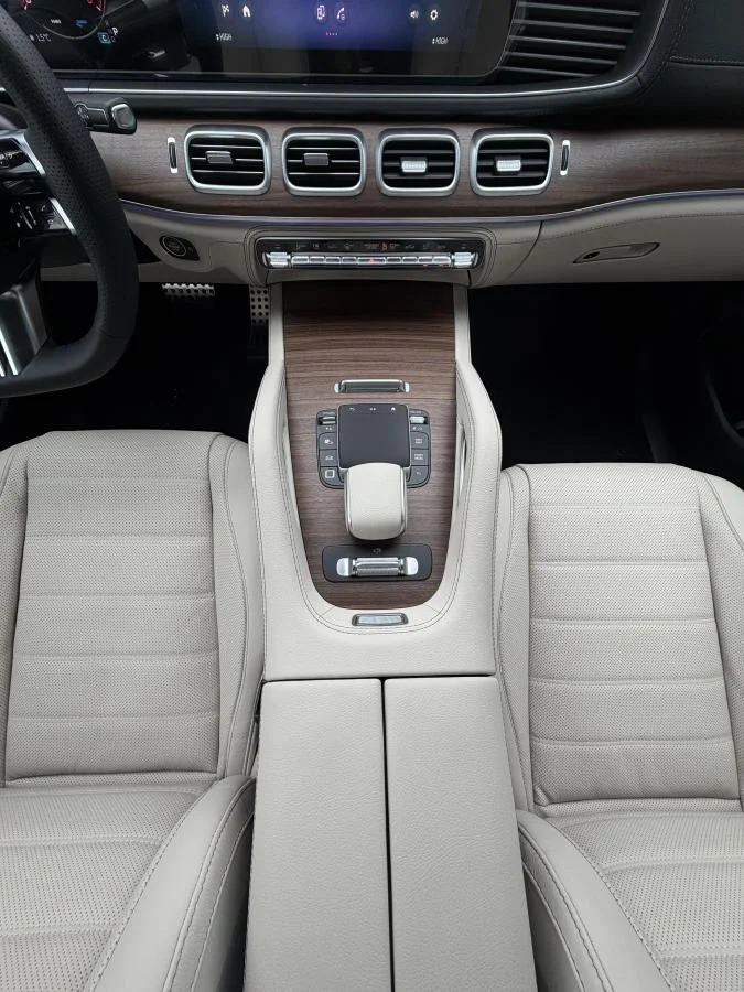New 2026 White Mercedes-Benz Gls 450 4matic Suv image 15