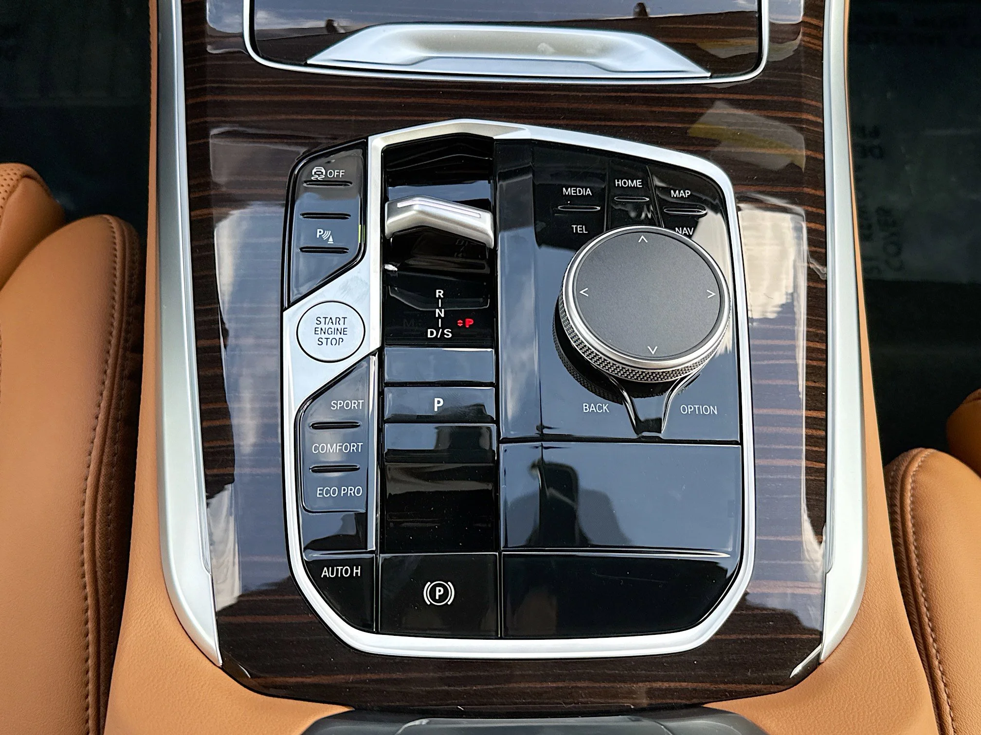New 2026 Skyscraper Grey Metallic BMW sDrive40i image 30