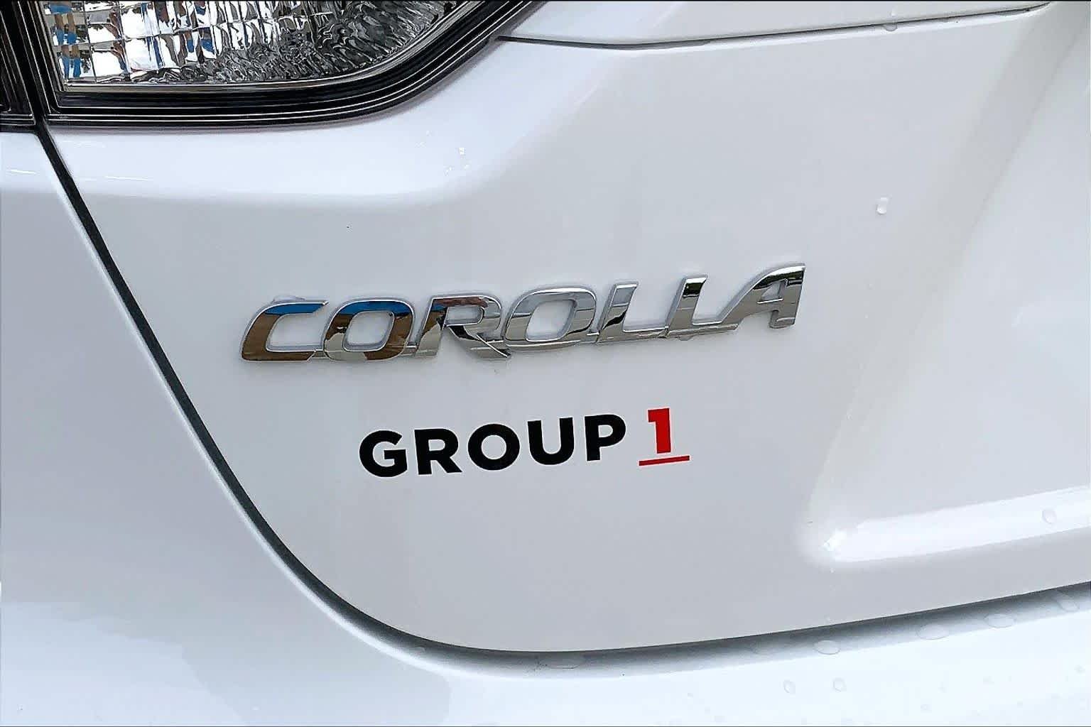 Used 2026 Ice Cap Toyota LE image 32