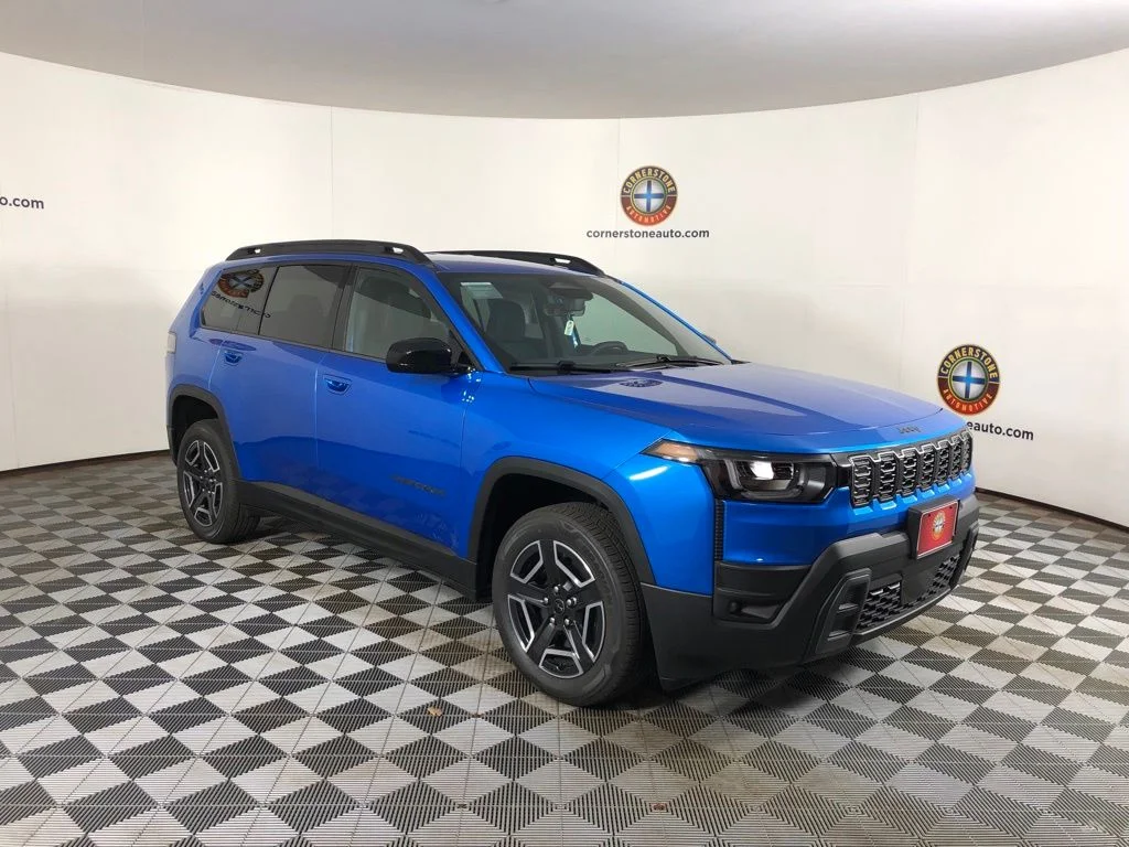 New 2026 Hydro Blue Pearl-Coat Exterior Paint Jeep Laredo image 15