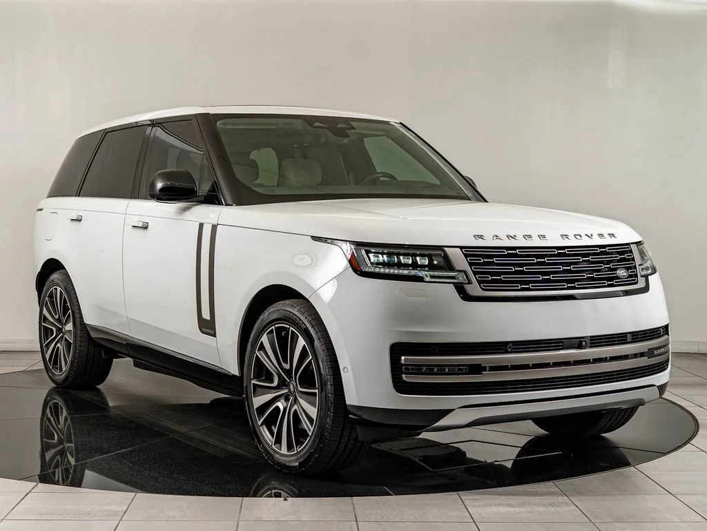 Used 2025 Fuji White Land Rover Autobiography image 3