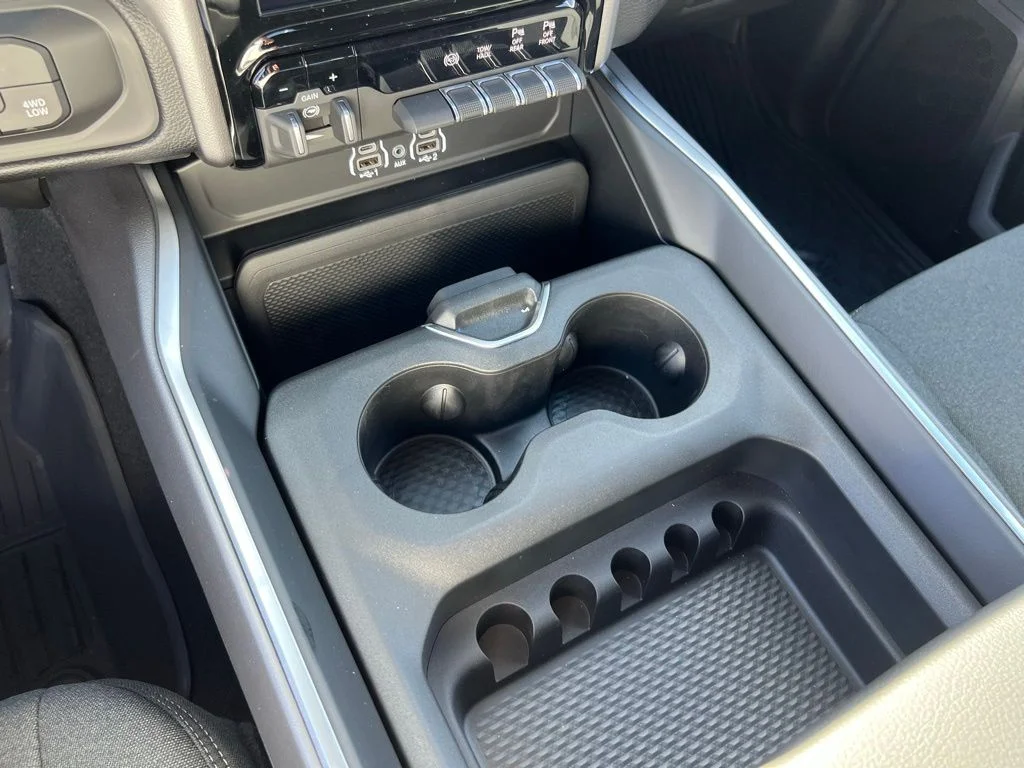 2026 RAM 3500 Big Horn - Photo 23