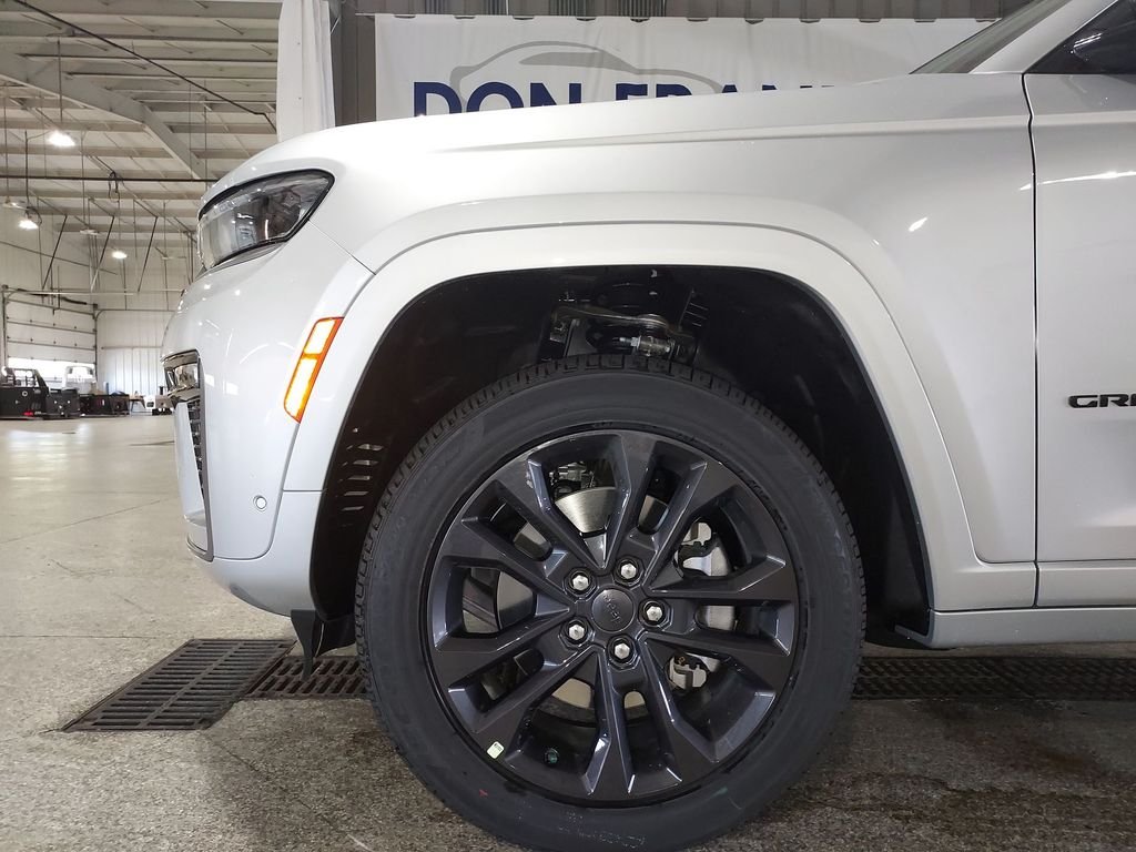 New 2026 Silver Jeep Limited Reserve image 16