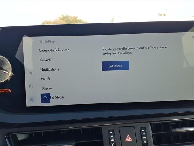 2025 Lexus ES 350 - Photo 13