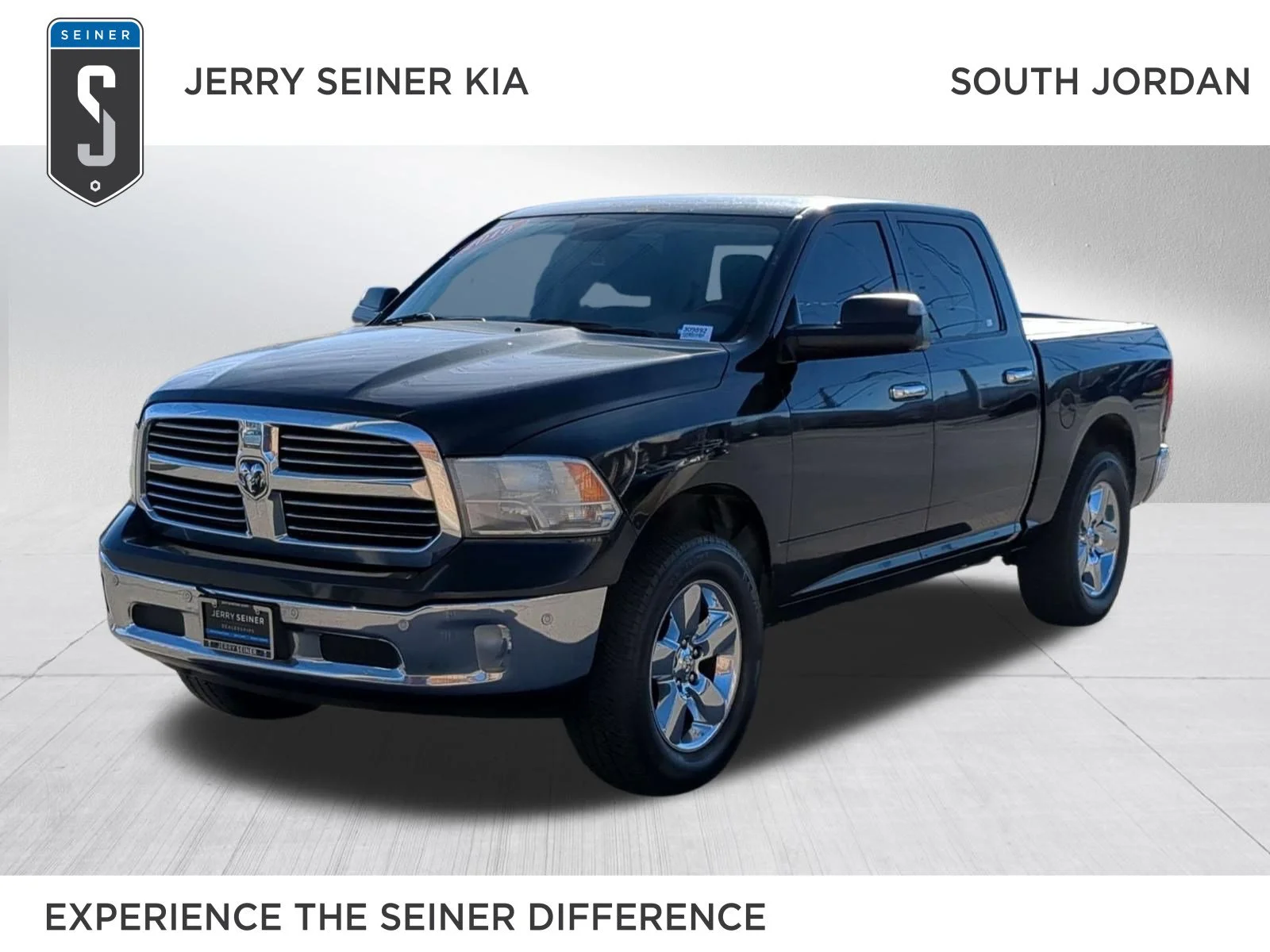 2016 RAM 1500 Big Horn 4x4 Crew Cab 5'7's photo