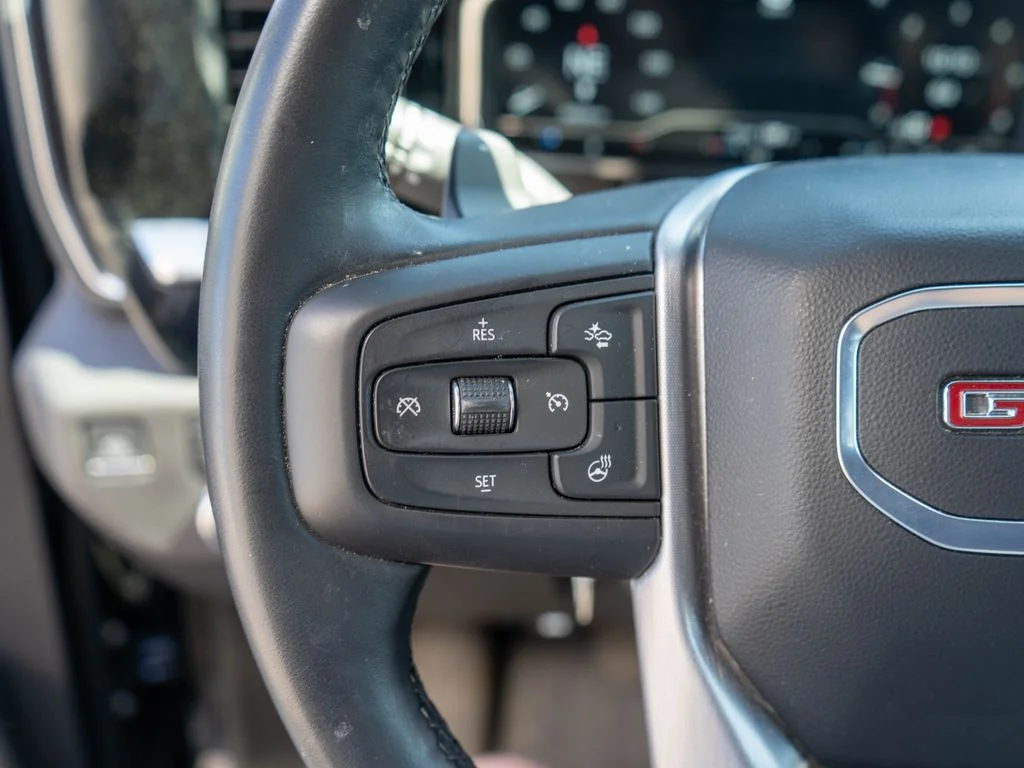 Used 2025 Black GMC Elevation image 17