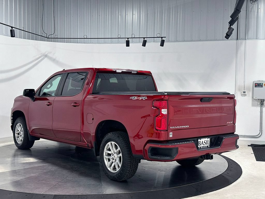 Used 2022 Cherry Red Tintcoat Chevrolet RST image 13