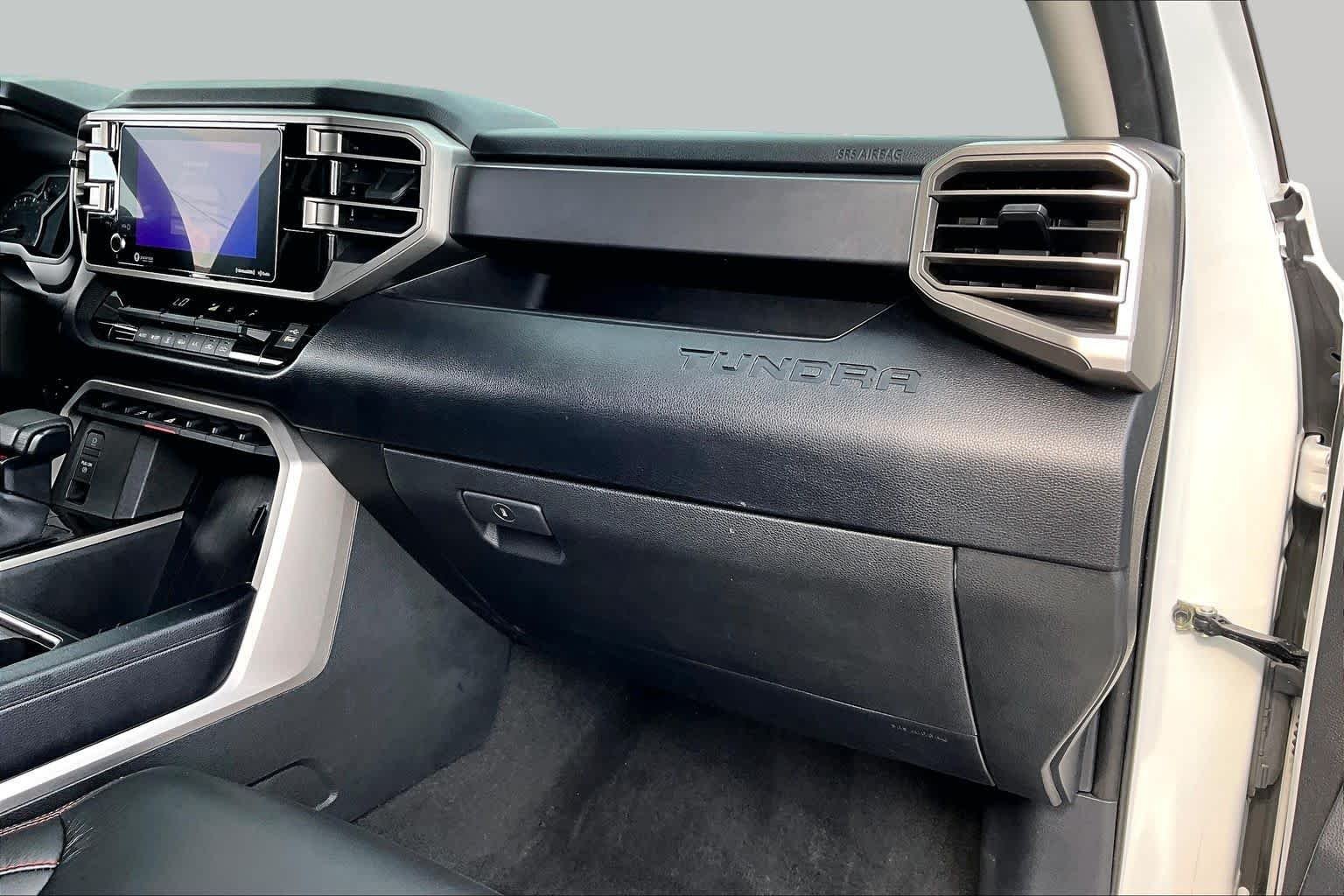 Used 2022 White Toyota SR5 image 19