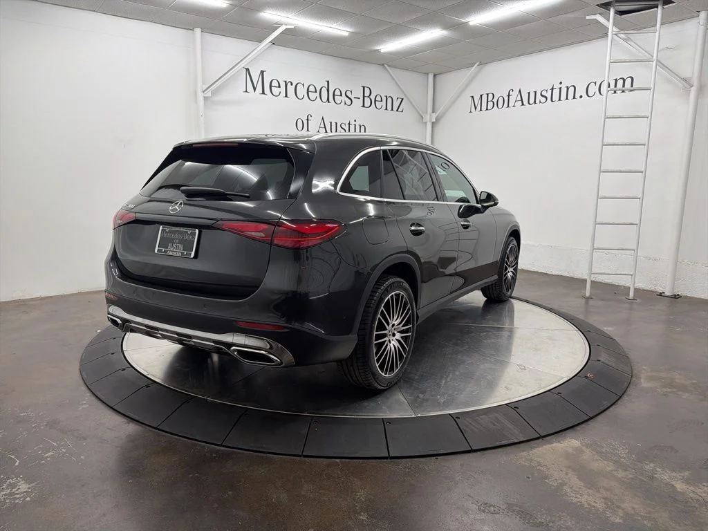 Used 2026 Gray Mercedes-Benz GLC 300 image 7