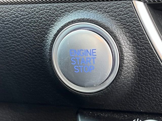 Certified Used 2025 White Hyundai SEL image 17