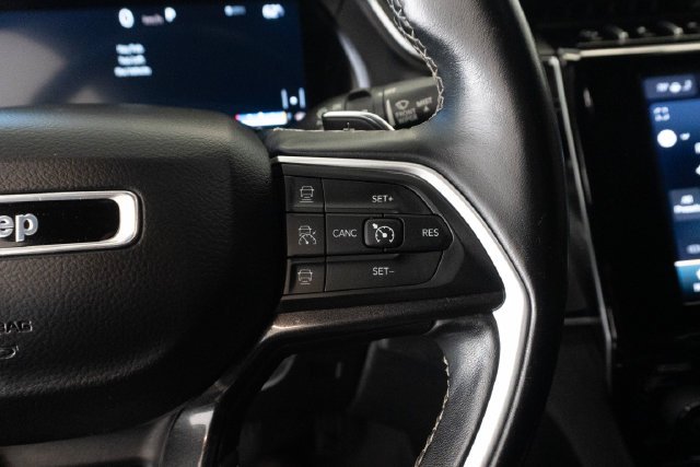 Used 2021 Black Jeep Altitude image 16
