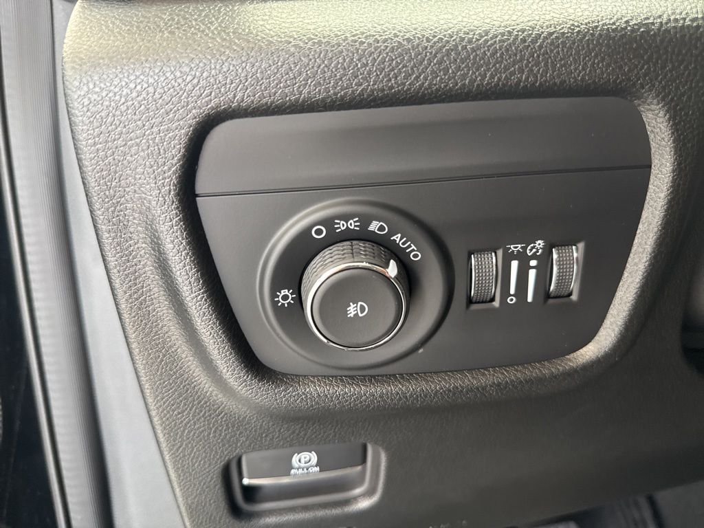 Used 2025 Black Jeep Limited image 16