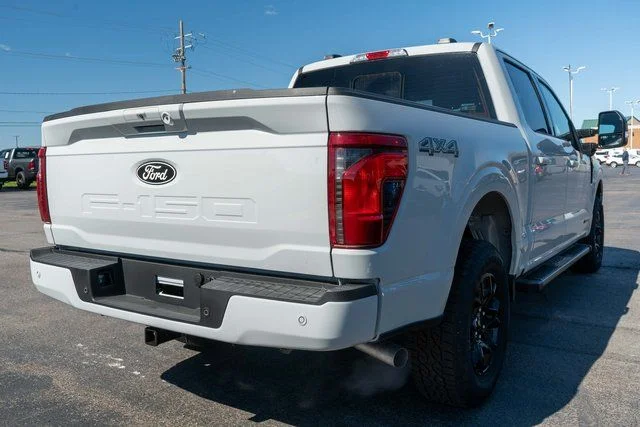 New 2026 Avalanche Ford XLT image 5