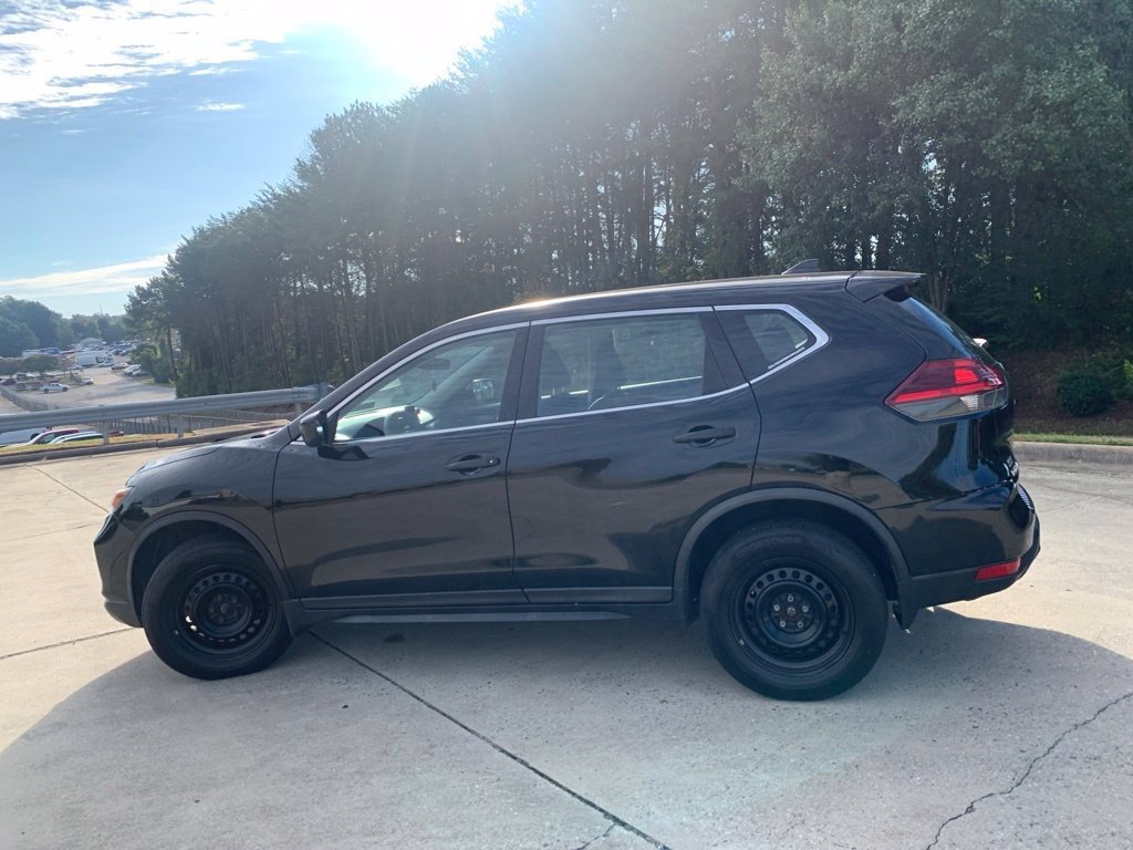 Used 2018 Black Nissan S image 18