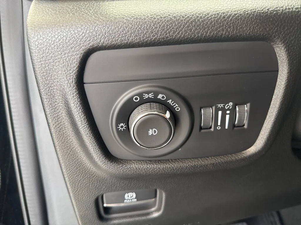 Used 2025 Black Jeep Limited image 16