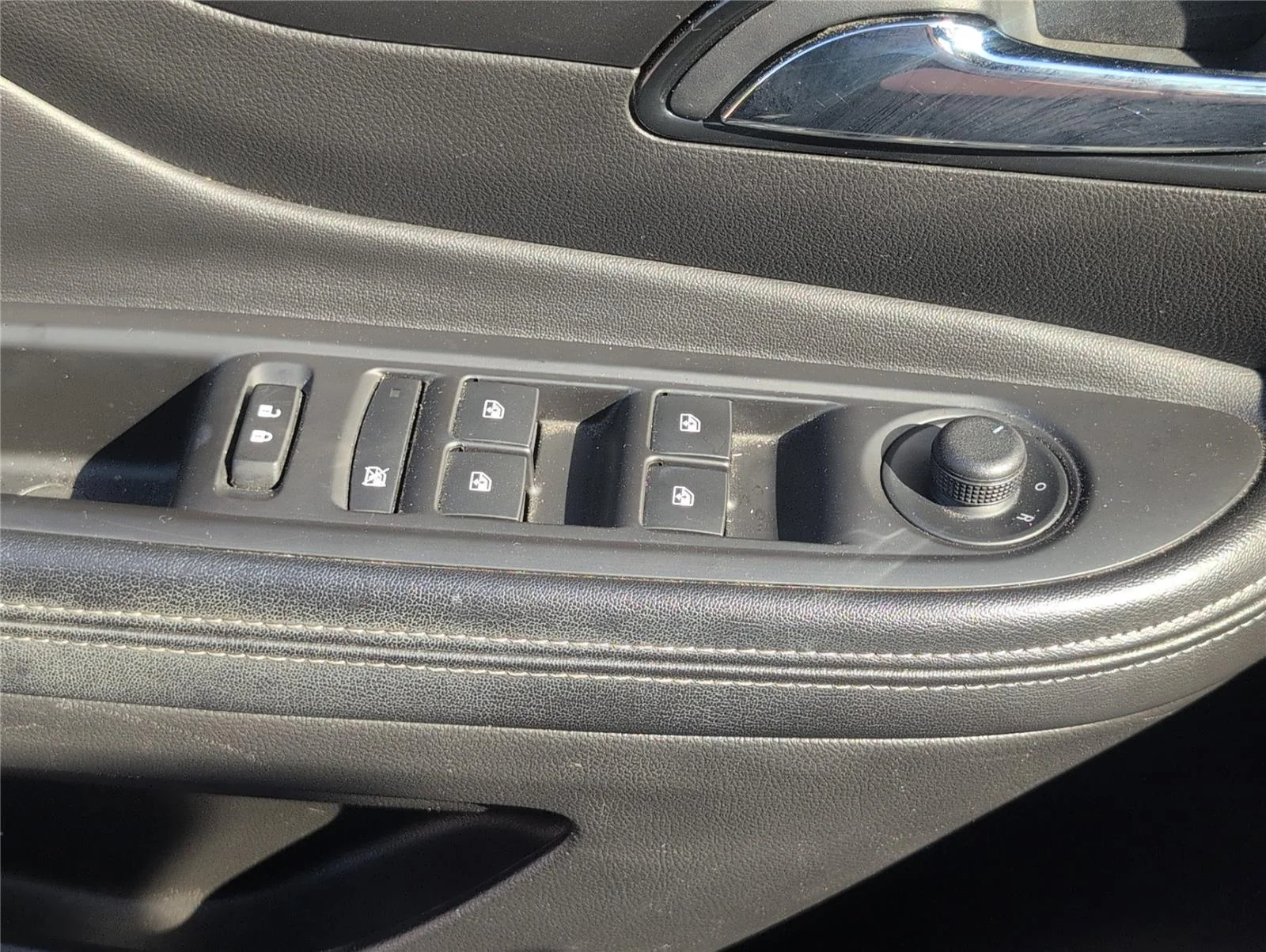 Used 2019 Includes (CM5) Black Carbon Metallic lower exterior accent color, Paint code W700S.) Buick Preferred image 20