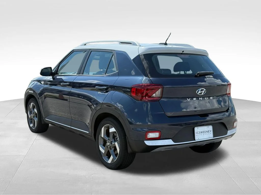 Used 2023 White Hyundai Limited image 3