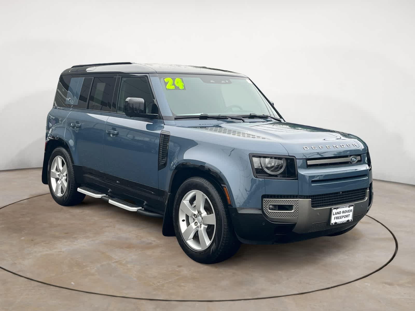Used 2024 Tasman Blue Metallic Land Rover X-Dynamic SE image 7