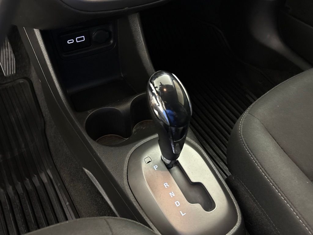 Used 2022 Red Chevrolet LS image 41