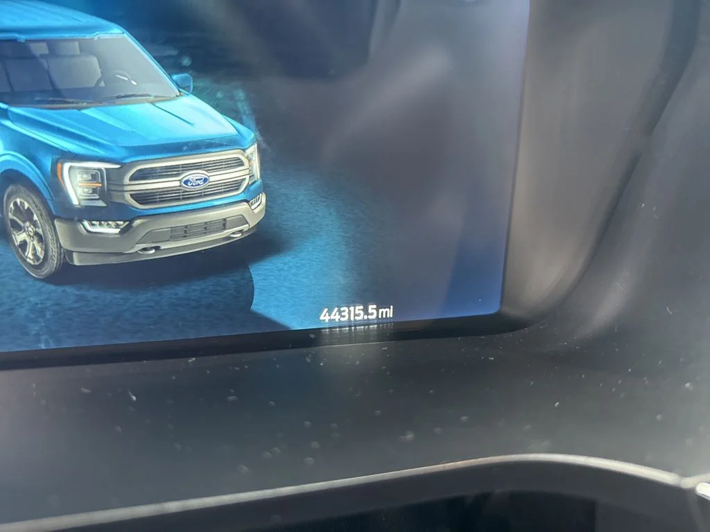 Used 2022 White Ford Lariat image 6