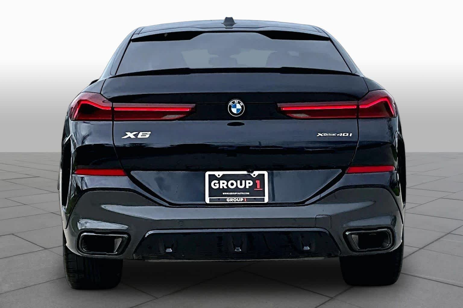 Used 2025 Carbon Black Metallic BMW xDrive40i image 4